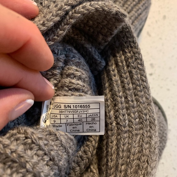 UGG CLASSIC CARDY BOOT GREY 9 - Picture 5 of 6